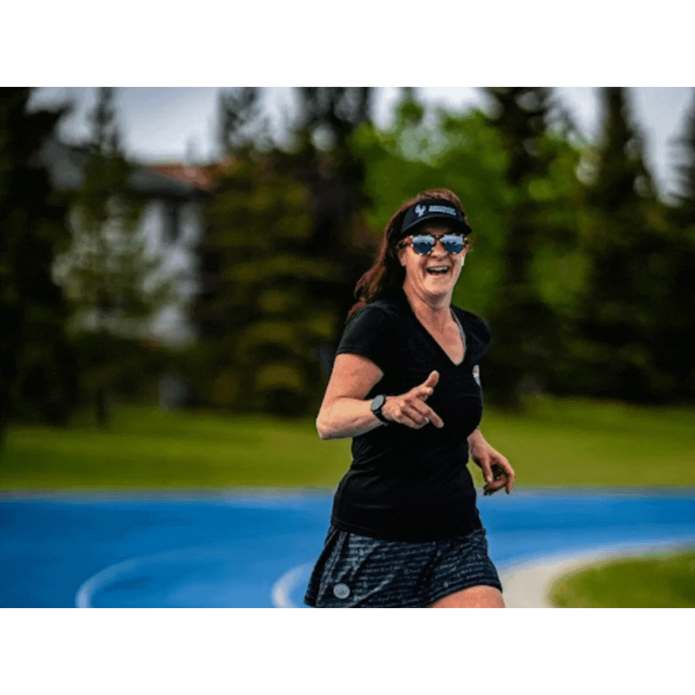 Ep. 74 50 ultras by 50 years old. With Laura Sherrer-Townsend