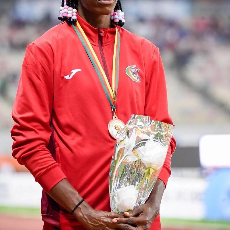 Linda Angounou