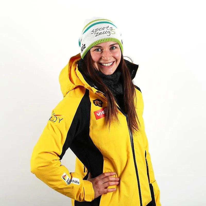 Julia Mayer